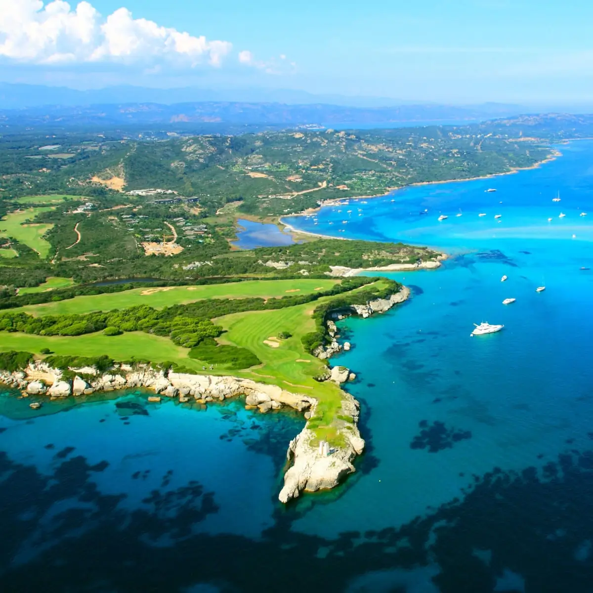 Jouer au golf en Corse
