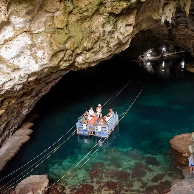 grottes Los Tres Ojos