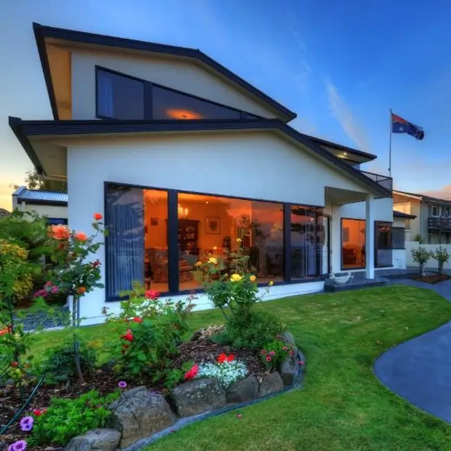 Birchwood Devonport Self-Contained