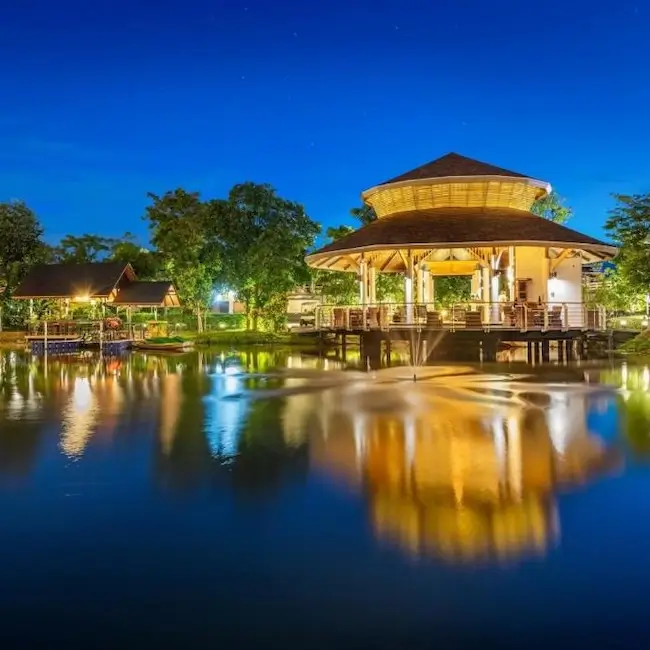 Boat House Boutique Riverside