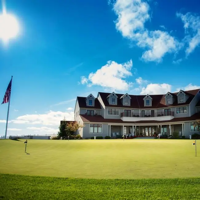 Lodge at Arcadia Bluffs