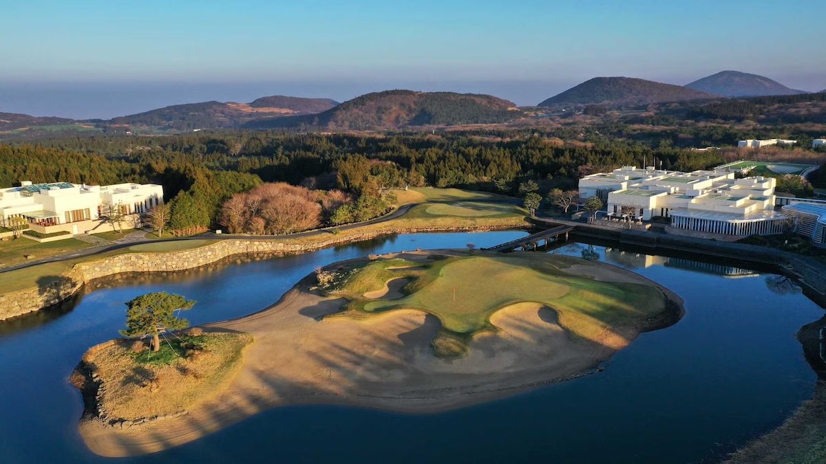 Nine Bridges Golf Club