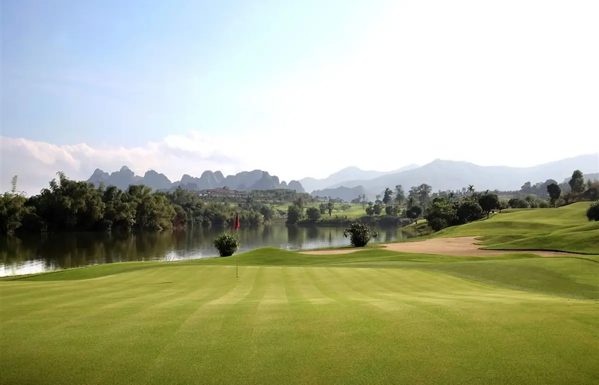 Sky Lake Resort & Golf Club
