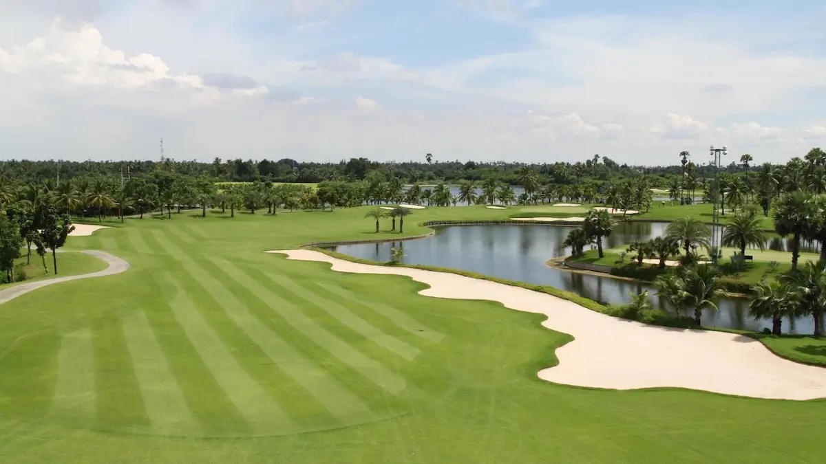 Suwan Golf & Country Club