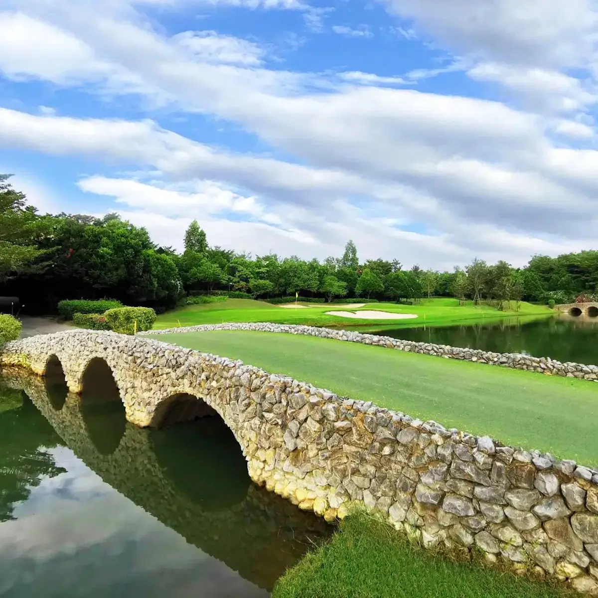 The Royal Gems Golf City