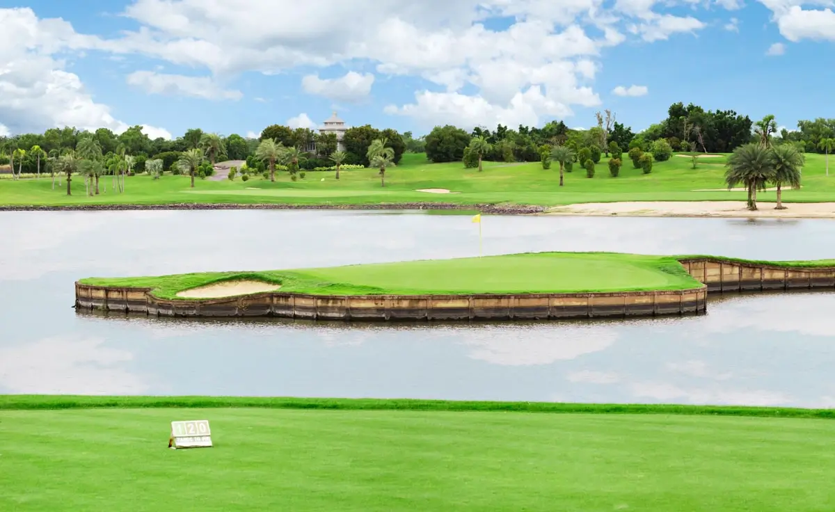 The Royal Gems Golf City