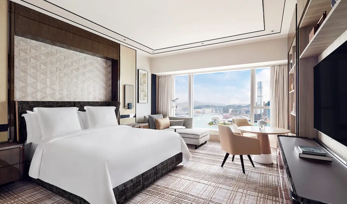 Four Seasons Hotel Hong Kong