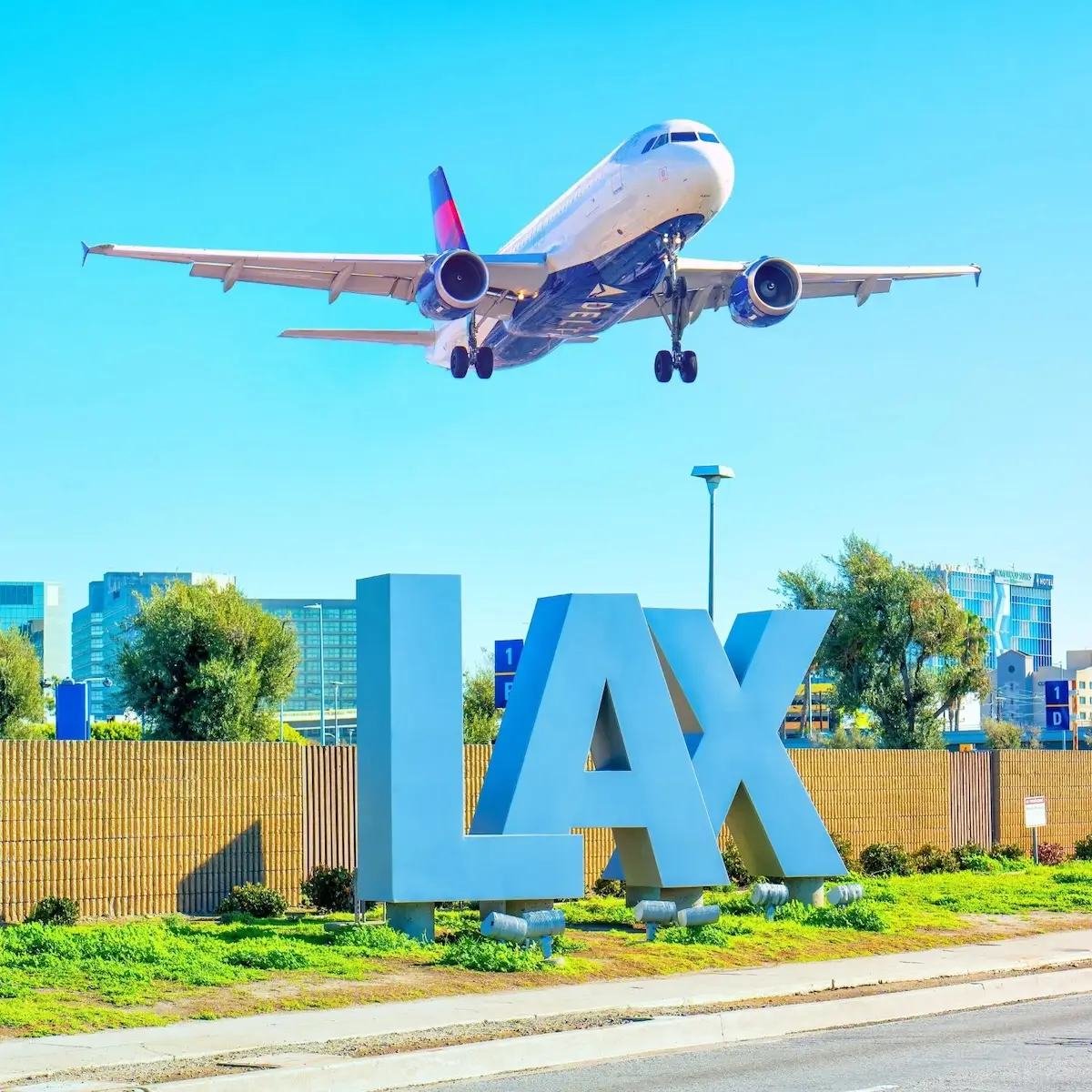 LAX