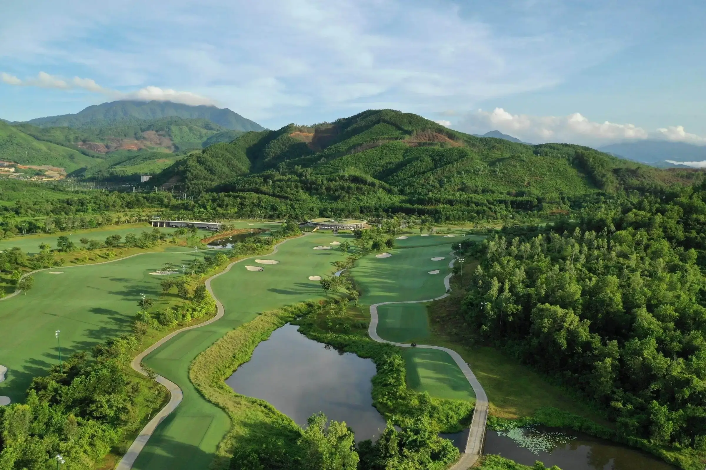 Sky Lake Resort & Golf Club